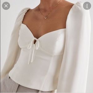Aritzia Wilfred novella blouse